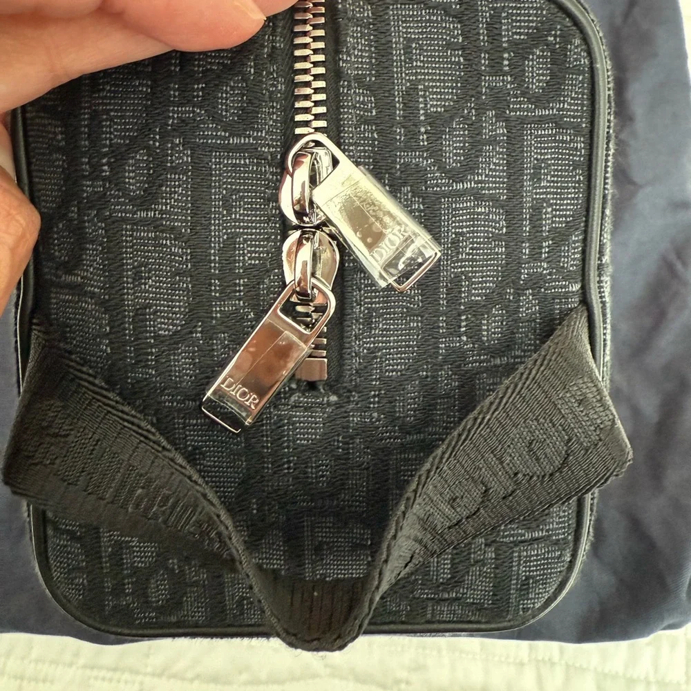 DIOR TOILETRY BAG - Picture 6 of 8